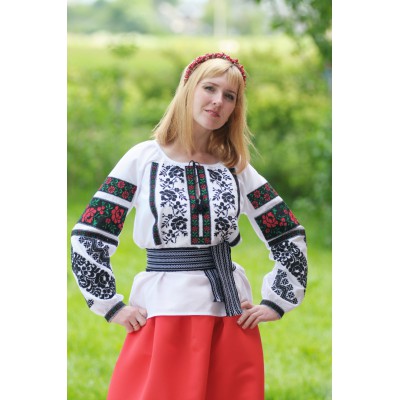 Embroidered blouse "Olvia: treasure"